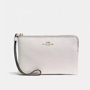 NEW•COACH•CHALK WHITE CORNER ZIP WRISTLET•NWT